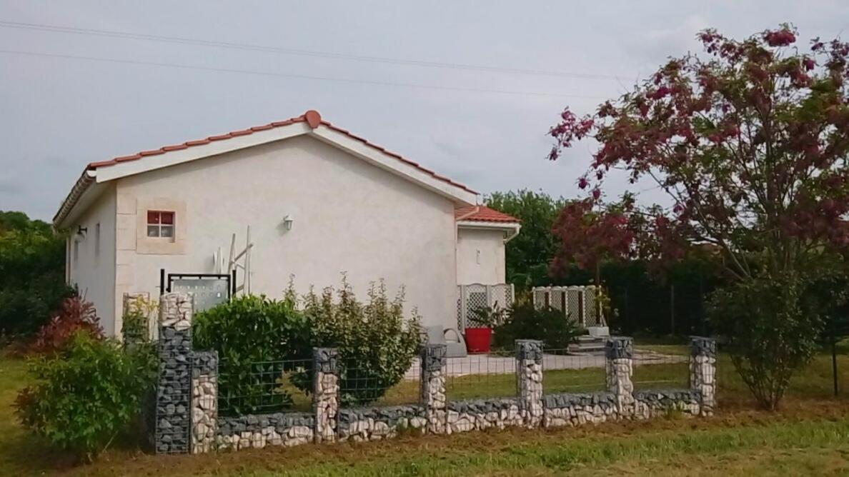 Le Soleil En Gironde Villa Vrillant Exteriör bild